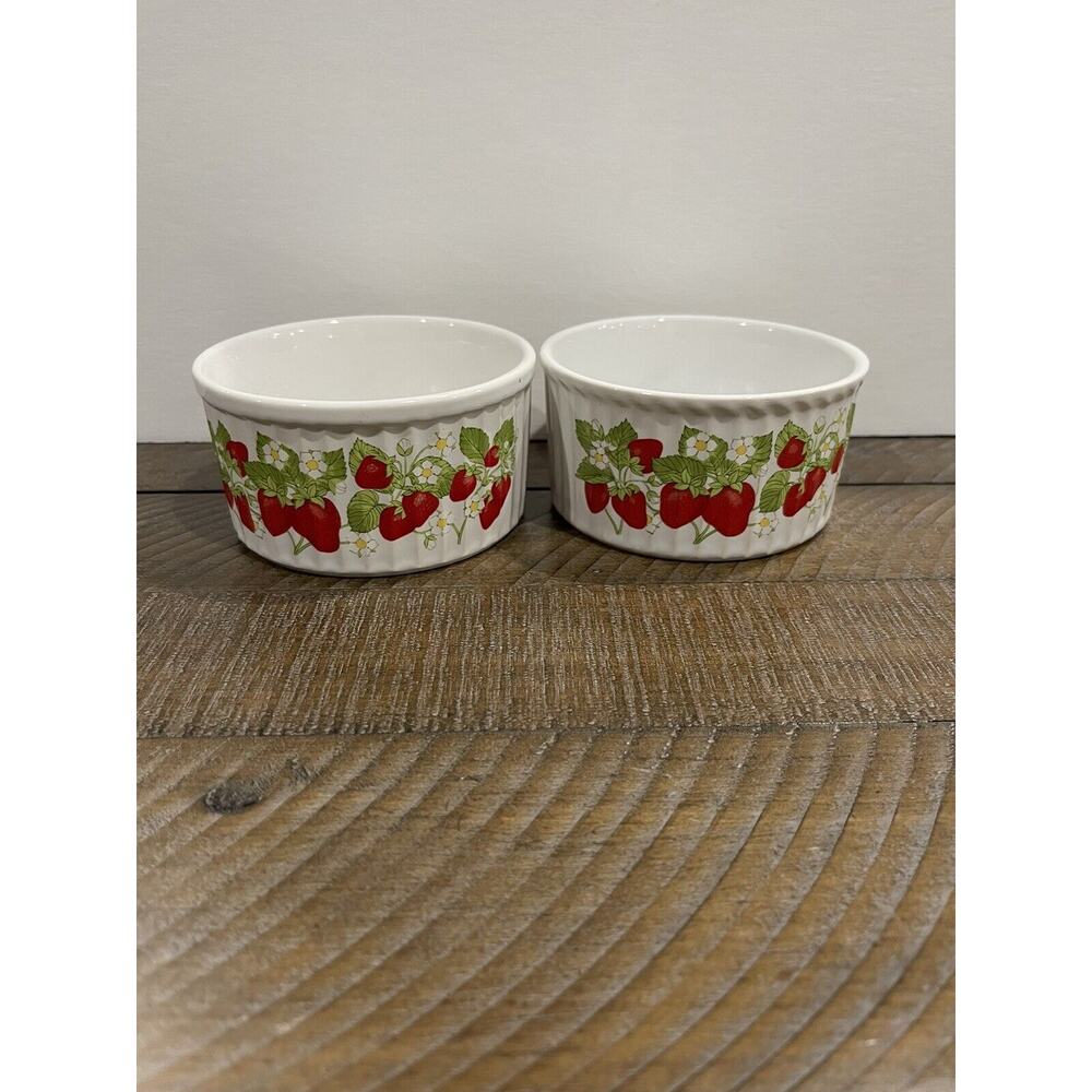 Vtg Action Microwave Strawberry Collection Stoneware Soufflé Ramekins (set of 2)